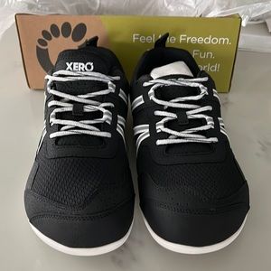 Xero prio sneakers in black size 13